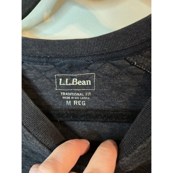 L.L.Bean Sweatshirt Mens M Navy Blue Quilted Crewneck Pullover Traditional Fit - Picture 2 of 3